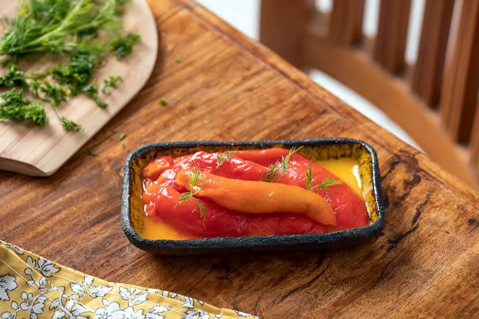 סלט פלפל אדום משלוח למגידו